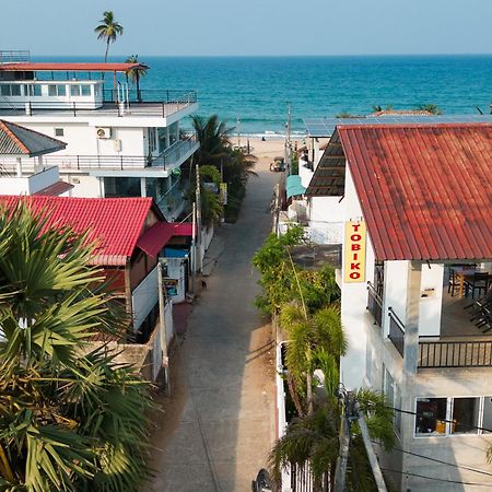 Hotel Tobiko Trincomalee Exteriör bild