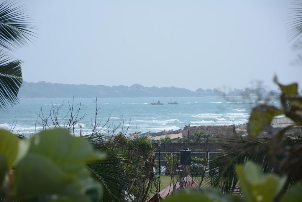 Hotel Tobiko Trincomalee Exteriör bild