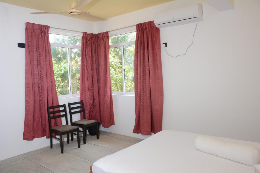 Hotel Tobiko Trincomalee Exteriör bild