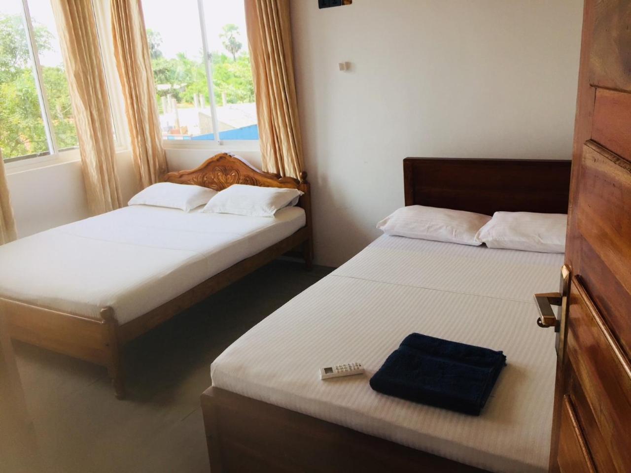 Hotel Tobiko Trincomalee Exteriör bild